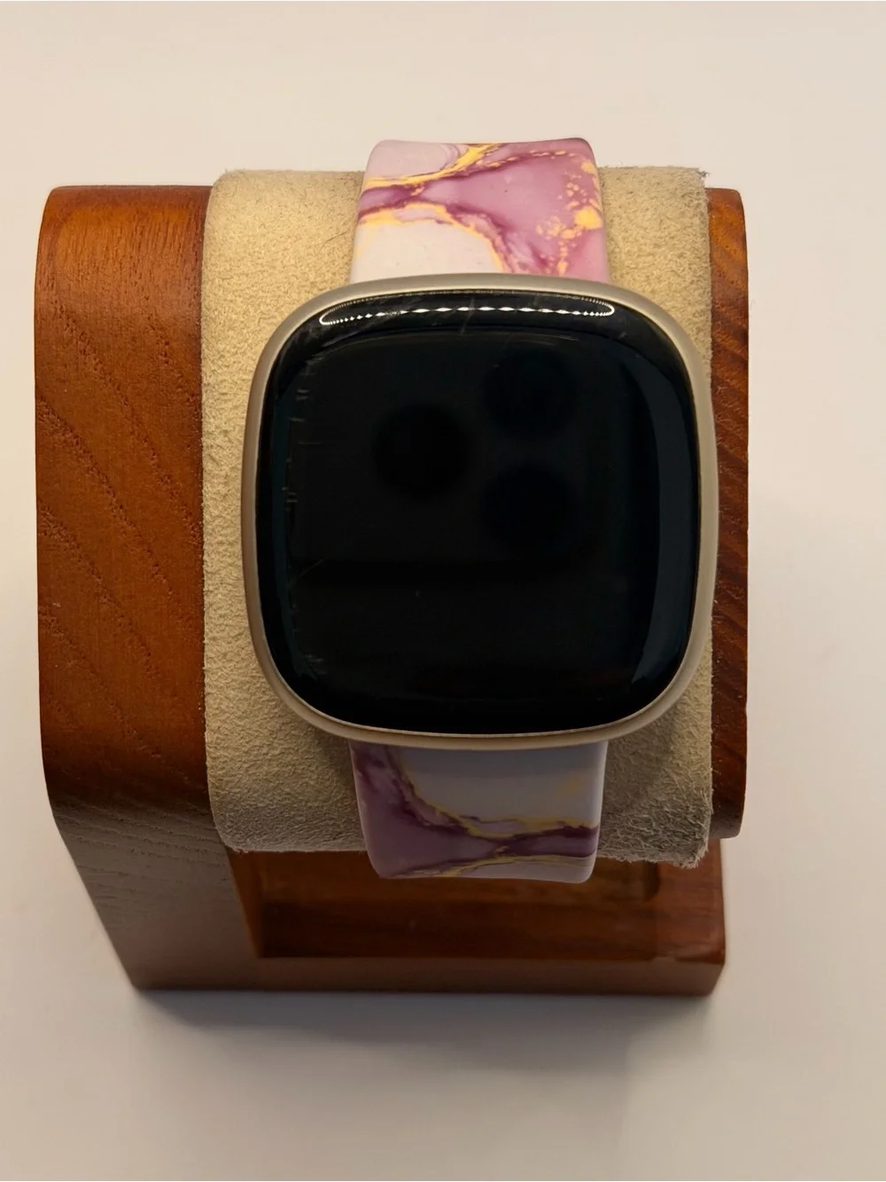 Fitbit Versa 3, Charger Included, Tested, New‎ Band